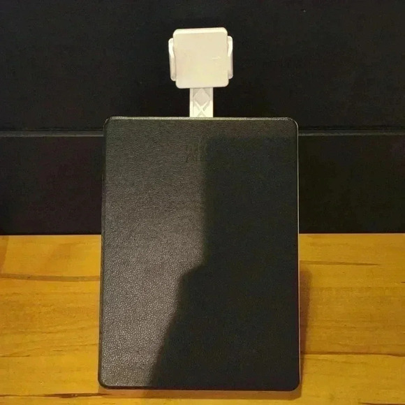 Glo TECH travel mirror with phone holder - Picture 3 of 7